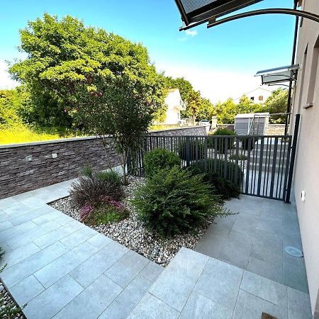 Holiday House "Sabine Green" Skrbčići エクステリア 写真