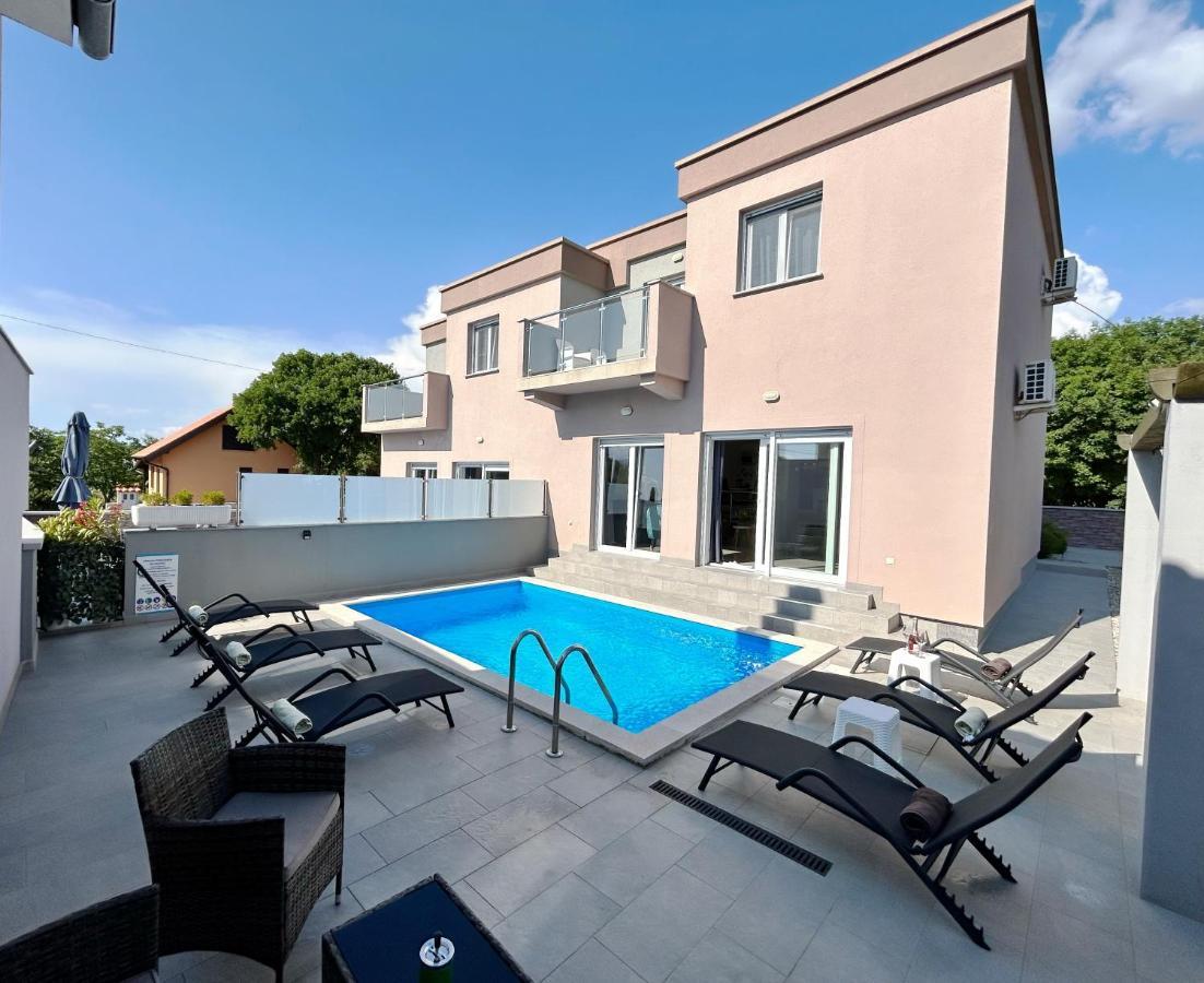 Holiday House "Sabine Green" Skrbčići エクステリア 写真