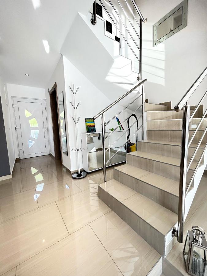 Holiday House "Sabine Green" Skrbčići エクステリア 写真