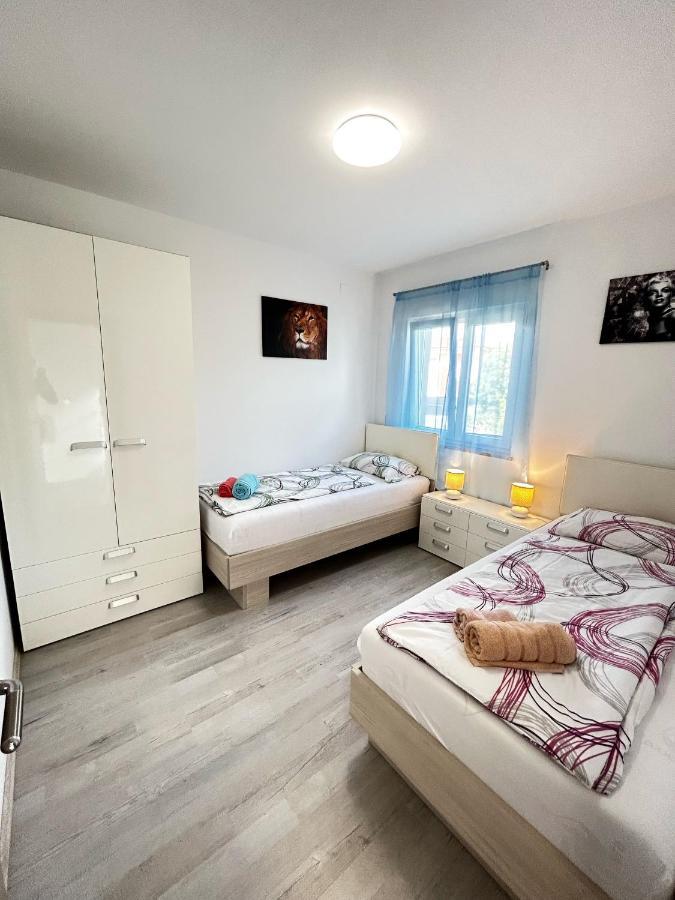 Holiday House "Sabine Green" Skrbčići エクステリア 写真