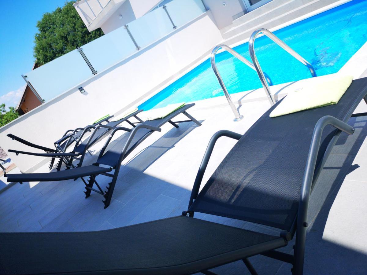Holiday House "Sabine Green" Skrbčići エクステリア 写真
